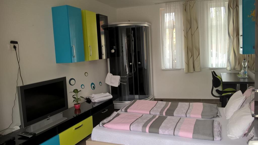 Kazinczy Apartment Кечкемет Номер фото