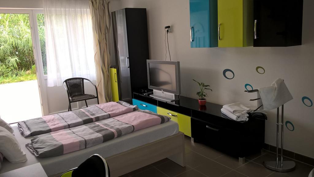 Kazinczy Apartment Кечкемет Номер фото