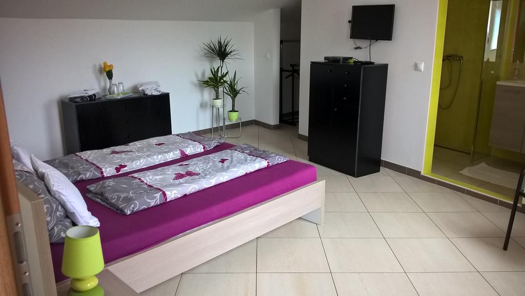 Kazinczy Apartment Кечкемет Номер фото