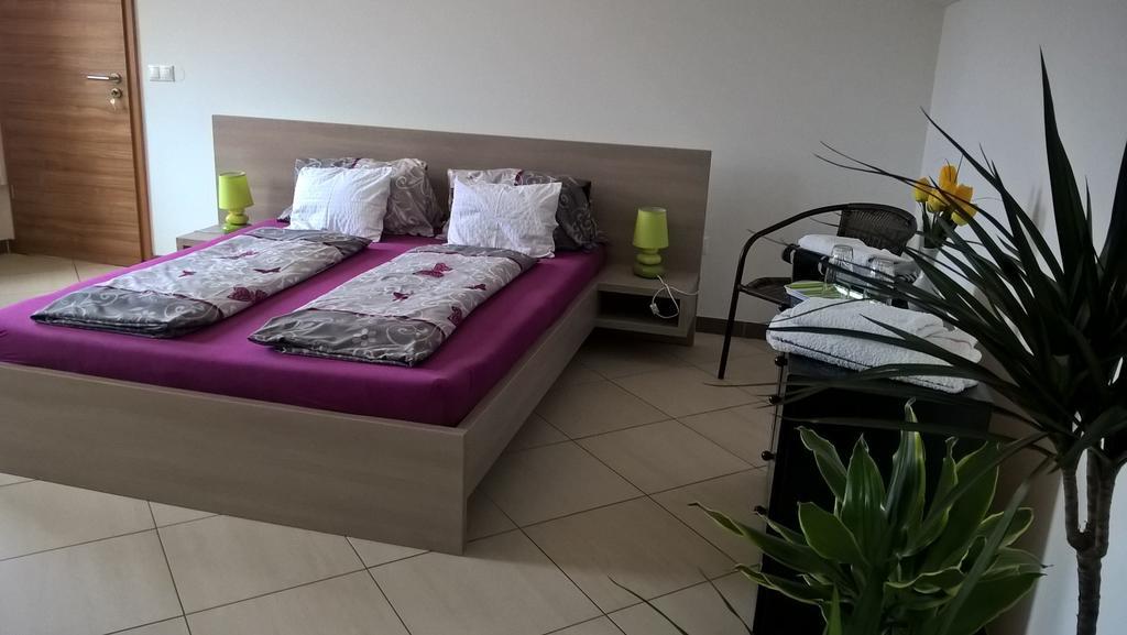 Kazinczy Apartment Кечкемет Номер фото